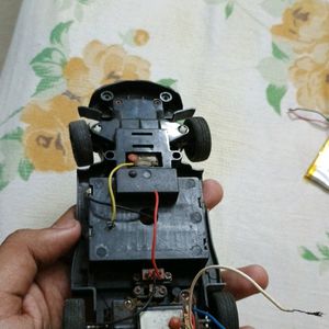 Car With 2 In Build Motors ....For Projects