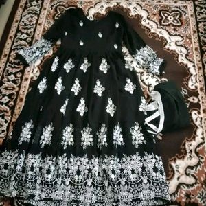 Embroidery Anarkali Gown With Dupatta 💞🍀