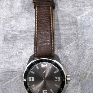 Fastrack Quartz Analog Grey Dial Leather Strap