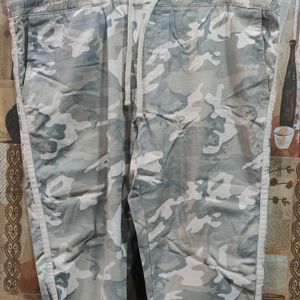 Excellent Joggers Size 36