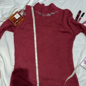 Turtle Neck Fitted Top Maroon