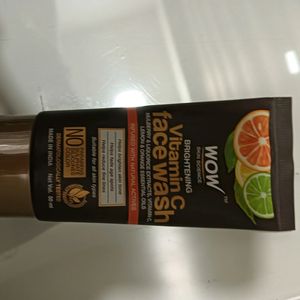 WOWSKIN SCIENCEBRIGHTENINGVitamin C face wash