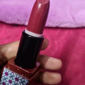 RED HUDABEAUTY LIPSTICK