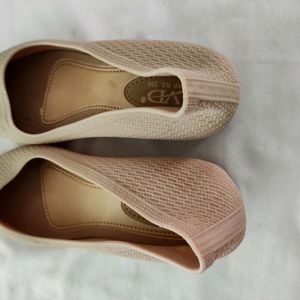 Beige Plastic Pump ( Women)