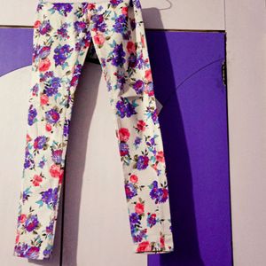 Skin Fitted Flower Print Cotton Pants