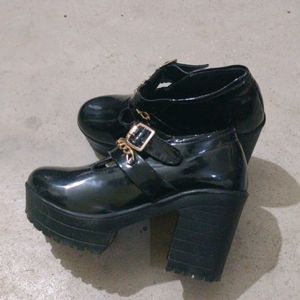Boots Shoe