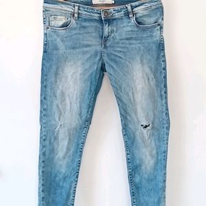 Vero Moda Ripped Blue Jeans (Women's)