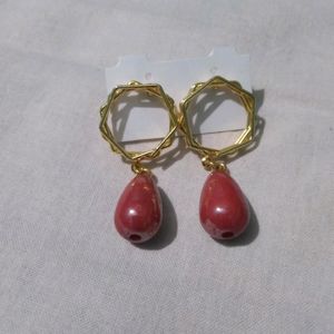 2pcs New Earrings , Standard.    Whichever products you want to take combo, comment all of them together and write the combo.