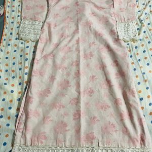 Beautiful Pakistani Pink Kurta Set