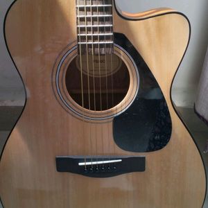 Yamaha Acoustic Guitar + Accessories