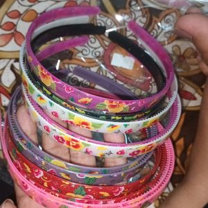 12 Pcs Of Hair Bands