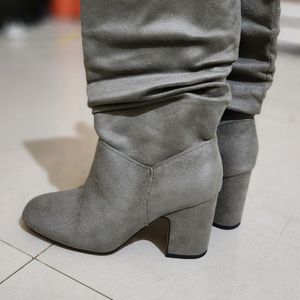 Classy Grey Mid Top Heeled Boots