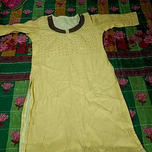 I Am Selling Kurta For Womens