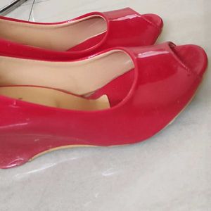 Belle Wedge Heel