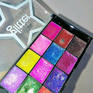 GLITTER EYESHADOW PALETTE