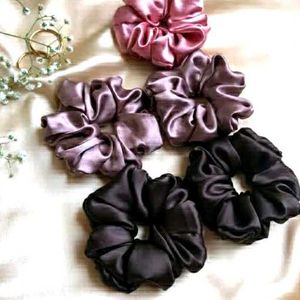 5 Hair Scrunchies