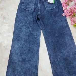 Beautiful DENIM Jeans For Women💙Flared