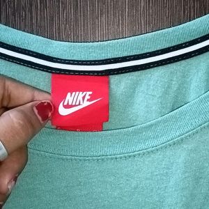 Nike Tee