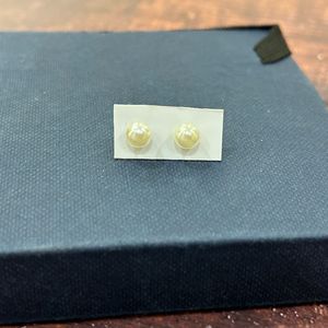 Pearl Studs