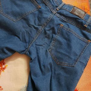 2 Strachable Jeans 30 Inch