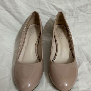 Sherrif Shoes Nude Pump Block Heels