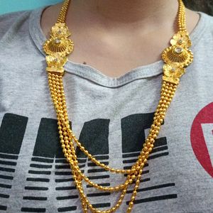 ARTIFICIAL GOLD NECKLACE