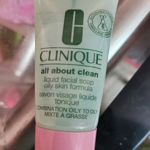 PRICE DROP 💕 💕 Clinique Facewash