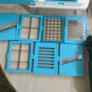 14 Kitchen Set Items