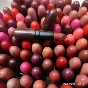 MAC LIPSTICK 1dozen In 900rs Only