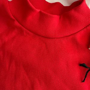 Red turtle neck ribbed crop top