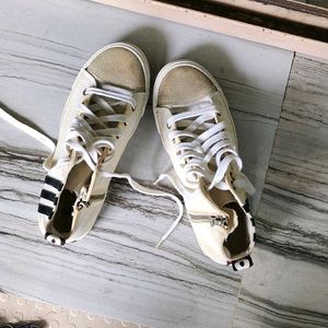 White Trendy Shoes