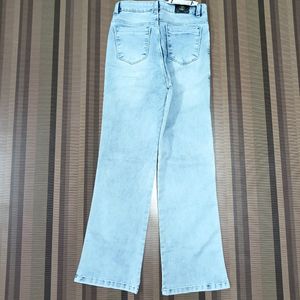 Y-06 Size 28 Slim Fit Women Denim Jeans