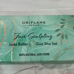 Oriflame Brand New Jade Roller N Gua Sha Set