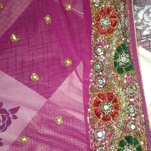 Sale✴️ Sale✴️Beautiful Shiny Saree