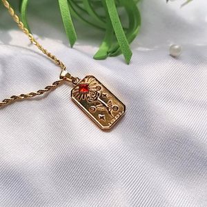 Rose pendant Waterproof 18k gold.Plated. Necklace