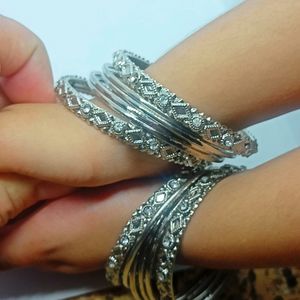 30 Rs Off Brand New Kids Bangle Set