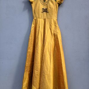 Women Ethnic Gown