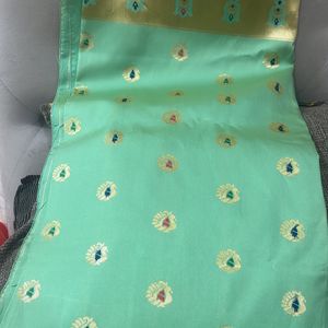 Saree With Beautiful Golden Work