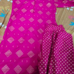 Beautiful Pink Kurta Pant Set