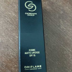 Giordani Gold Iconic Matte Lipstick SPF 15