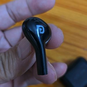 Bluetooth Earbuds