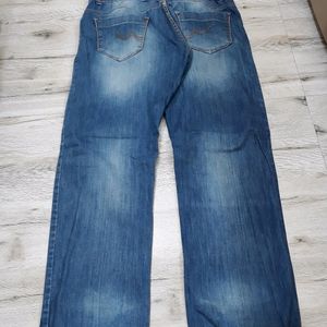 White House Jean's size 36 SH042