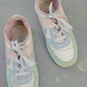 Trendy Sneakers