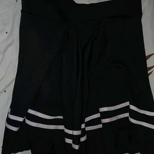 Black Skirt XL