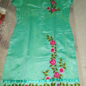 Girlish Kurta With Flower Print Kadhai