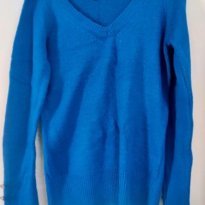 Blue Solid Flat Knit V-Neck Sweater Top