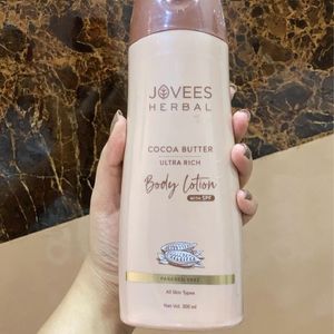 Jovees Seal Packed Body Lotion