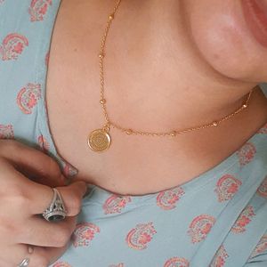 Gold Toned Coin Neckpiece🪙