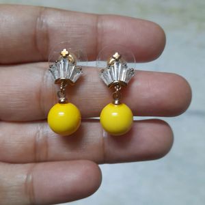 Stylish Crown Earrings in Pop Yellow