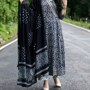 Beautiful Anarkali Kurta Bottam Dupatta Set